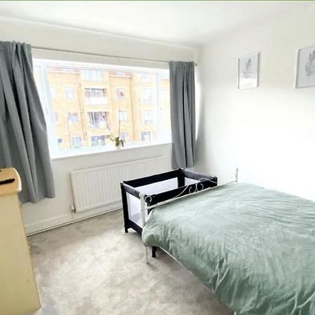 4 Bedroom Property Close To The Harry Potter Studio And Watford Junction 外观 照片